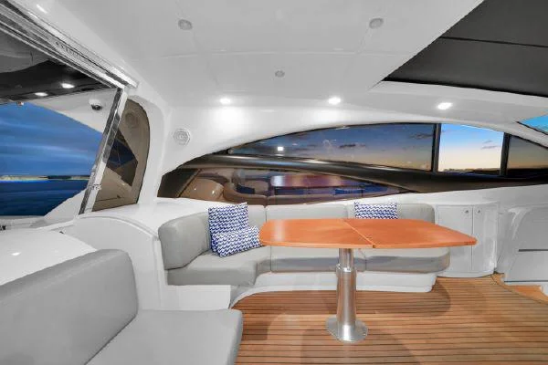 68ft Pershing Sky sport yacht elegance